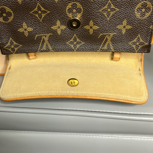 Louis Vuitton Pochette Twin PM Bag - Picture 8 of 14
